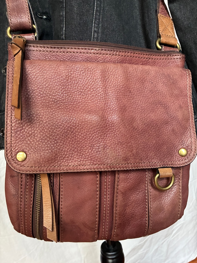 Fossil Womens Leather Messenger Bag In Distressed Wine -